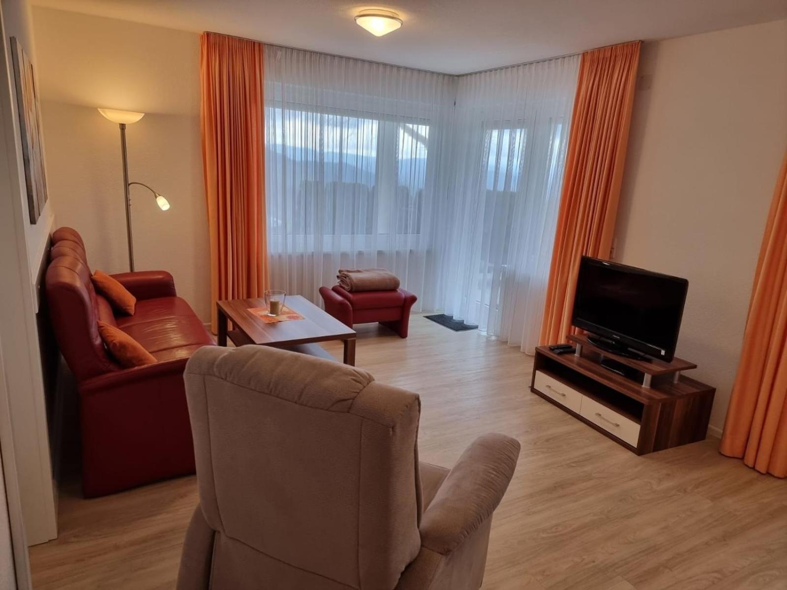 "Schwarzwaldblick" Ferienwohnung 2-4 Pers 65Qm, Schoene Ruhige Suedhanglage Mit Herrl Aussicht トートナウ エクステリア 写真